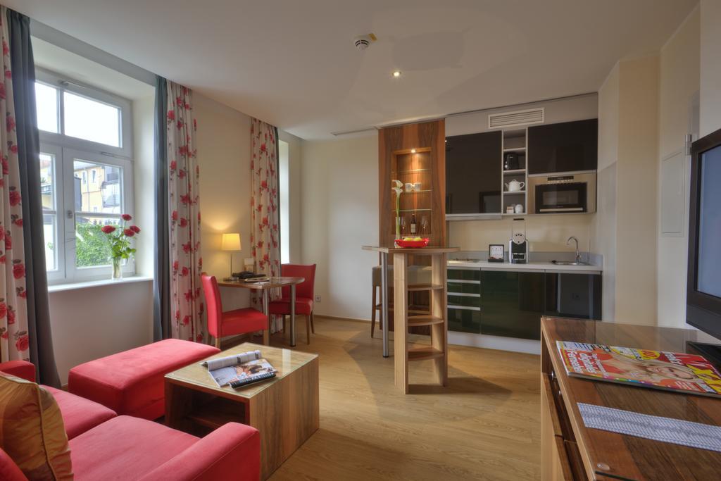 Maximilian Hotel